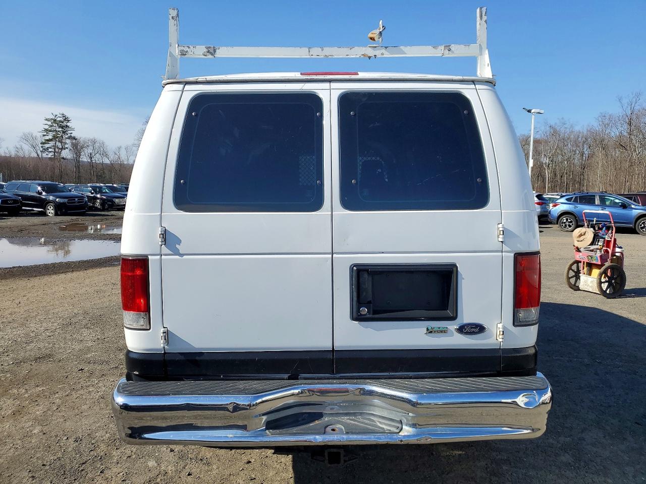 Ford Econoline E350 Super Duty Van