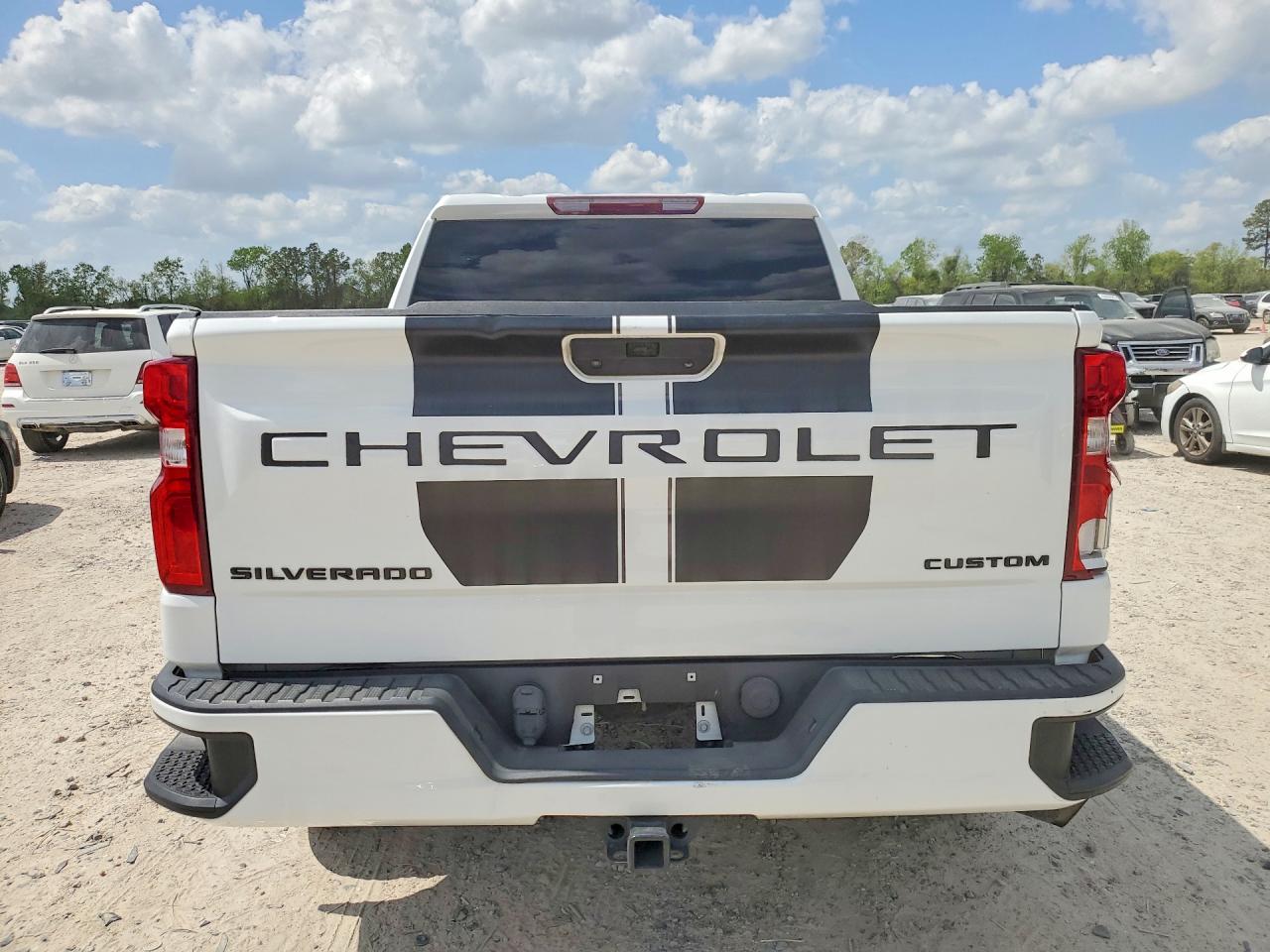 Chevrolet Silverado Ltd C1500 Custom