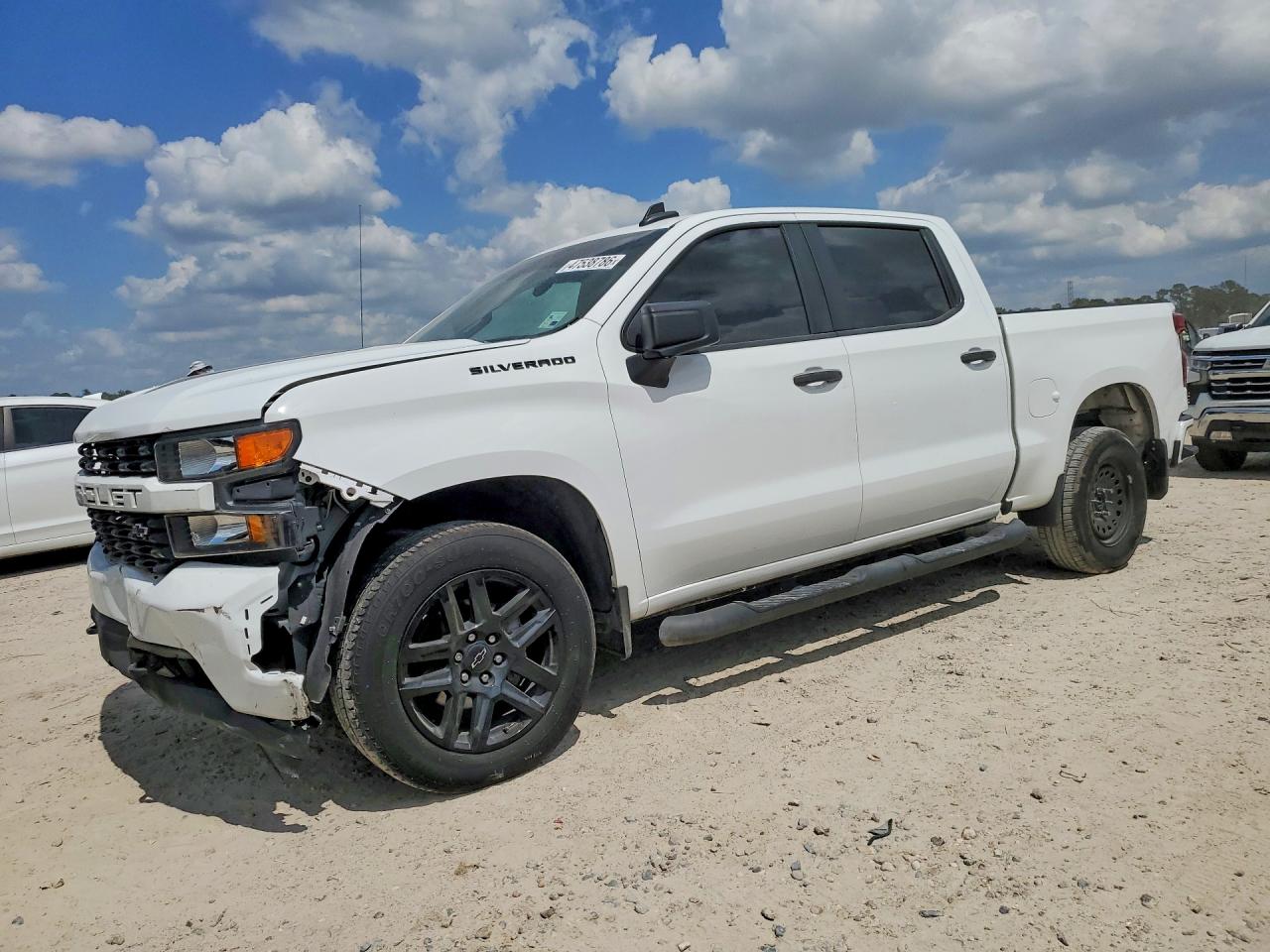Salvage Chevrolet Silverado Image