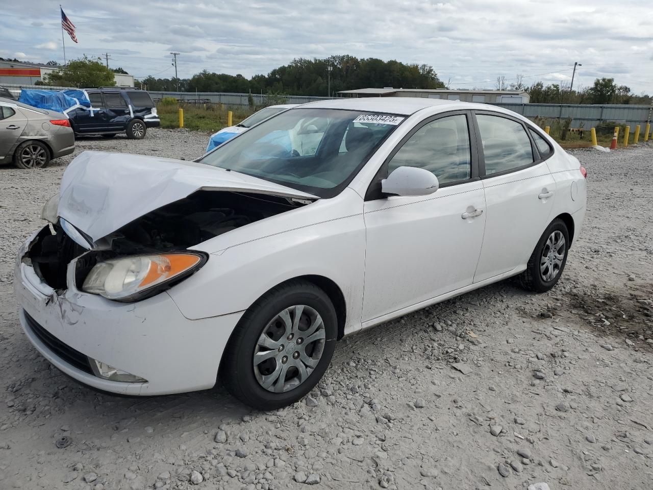 Salvage Hyundai ELANTRA Image