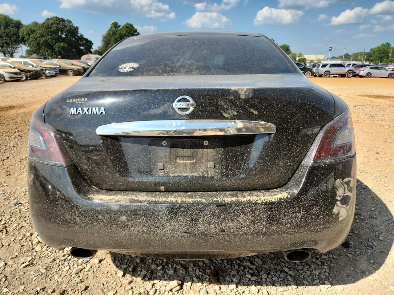 Nissan Maxima S