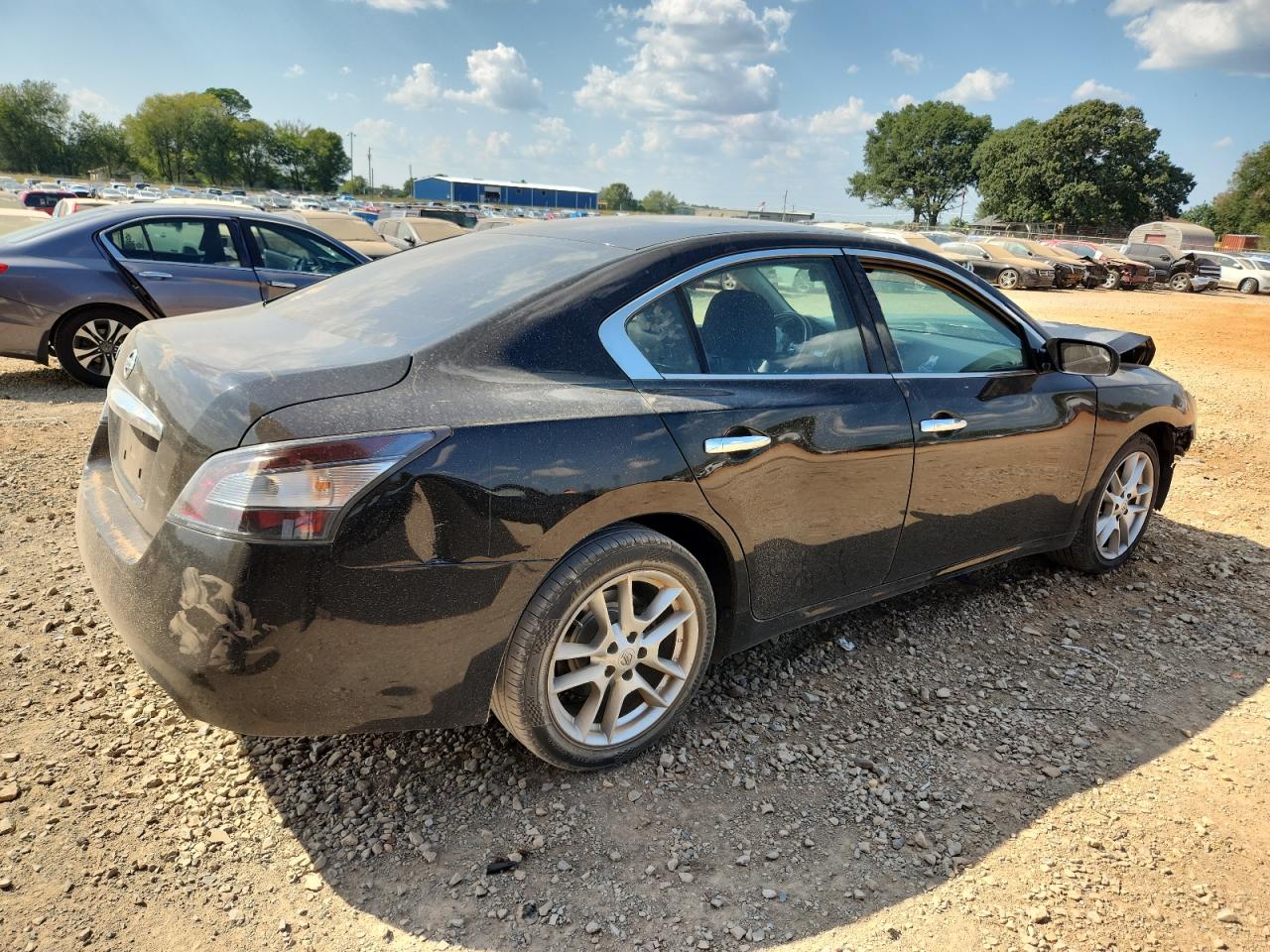 Nissan Maxima S
