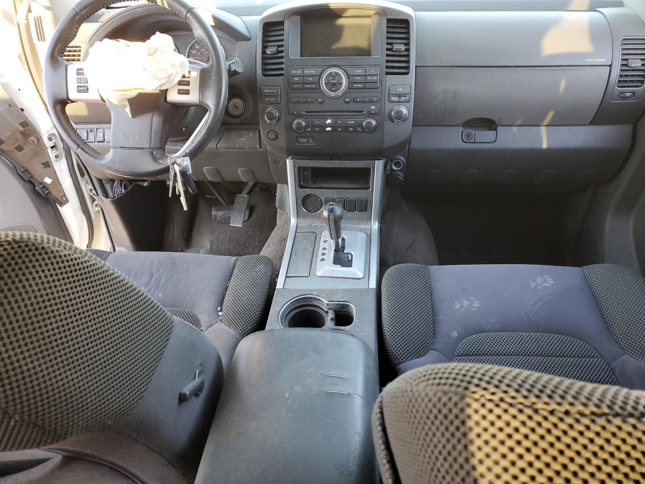 Nissan Pathfinder S