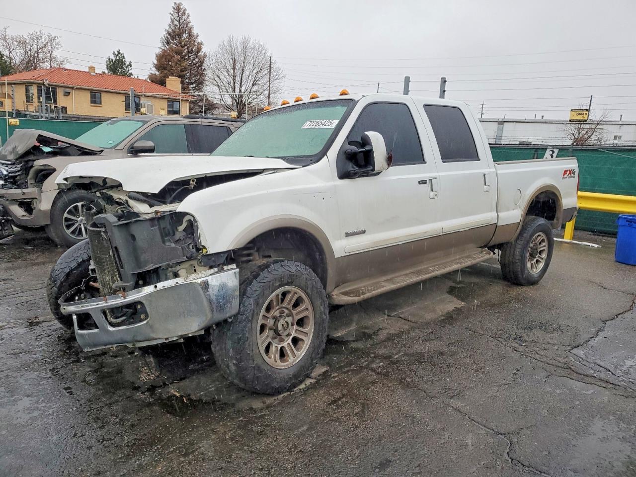 Salvage Ford F-350 Image