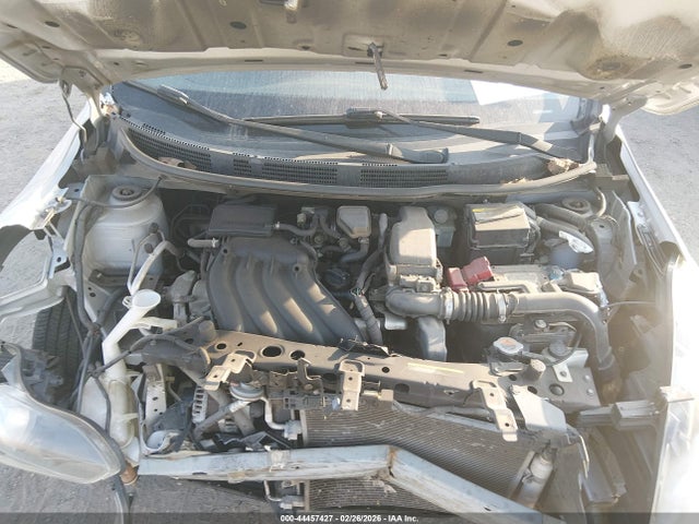 Nissan Versa 1.6 S