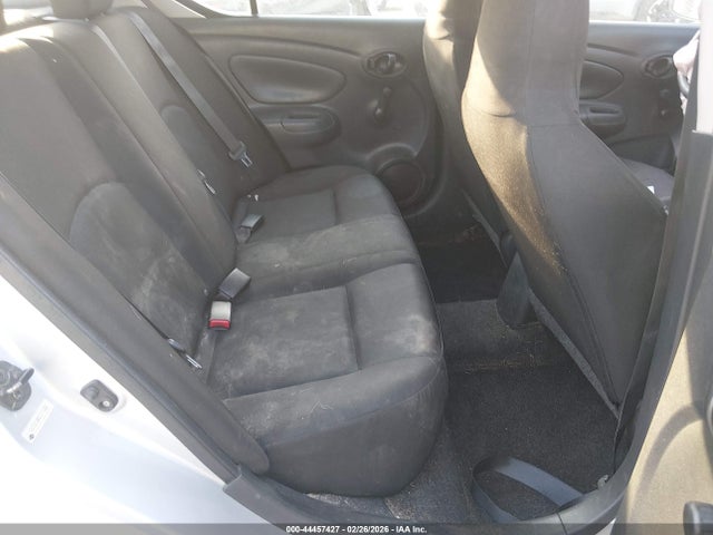 Nissan Versa 1.6 S