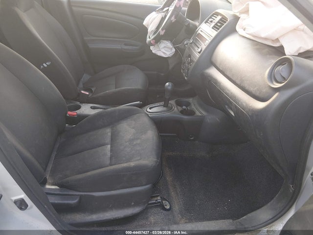 Nissan Versa 1.6 S
