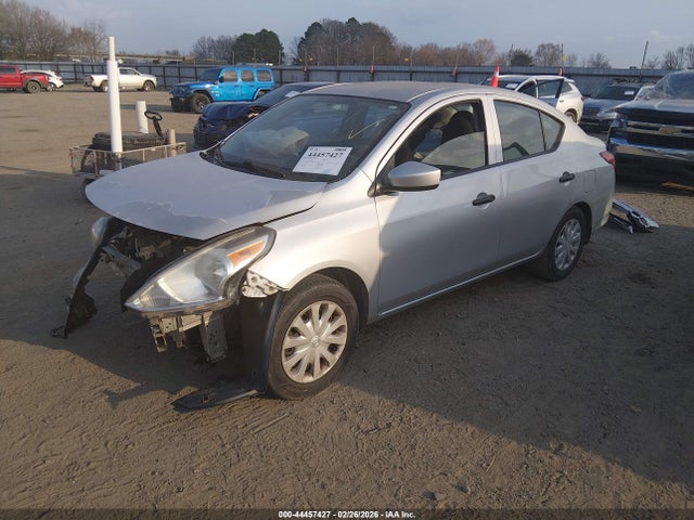 Nissan Versa 1.6 S