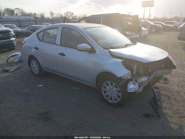 Salvage Nissan Versa Image