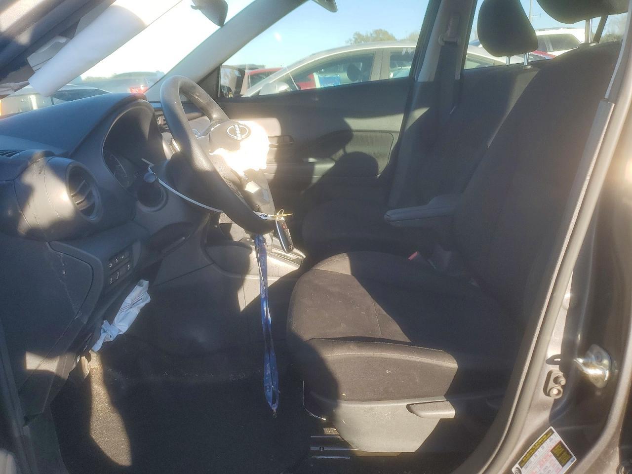 Nissan Kicks Play S
