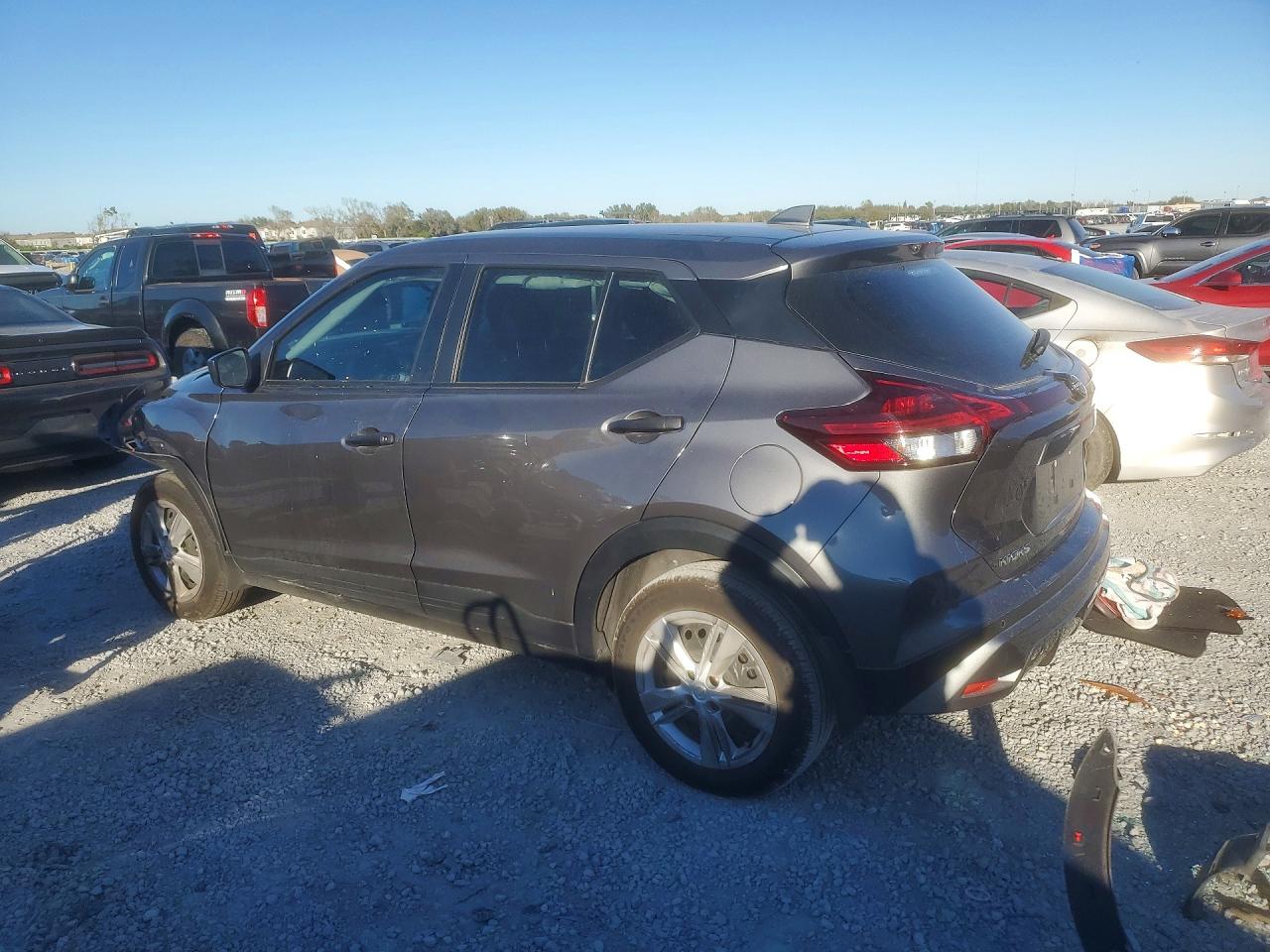 Nissan Kicks Play S