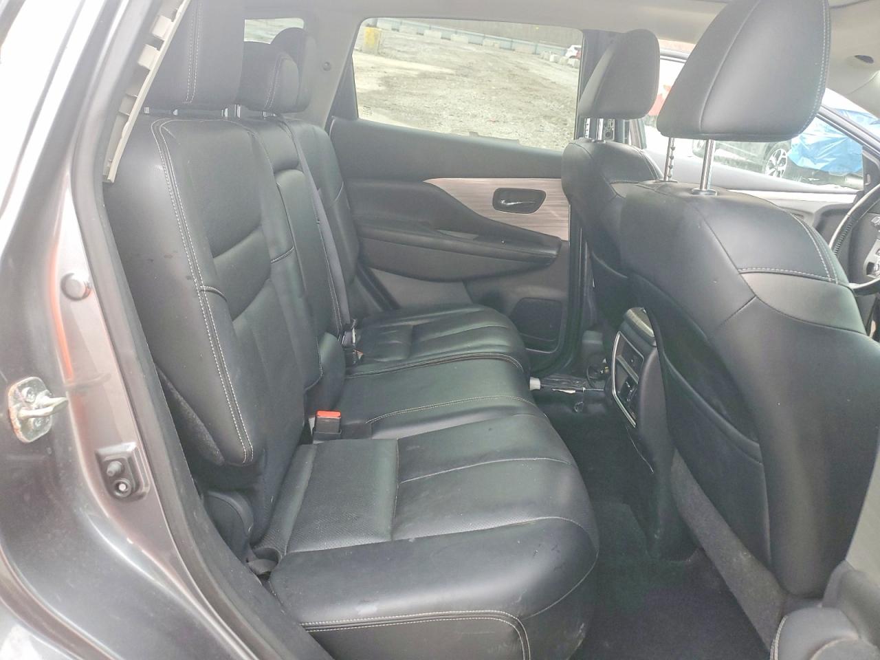 Nissan Murano S