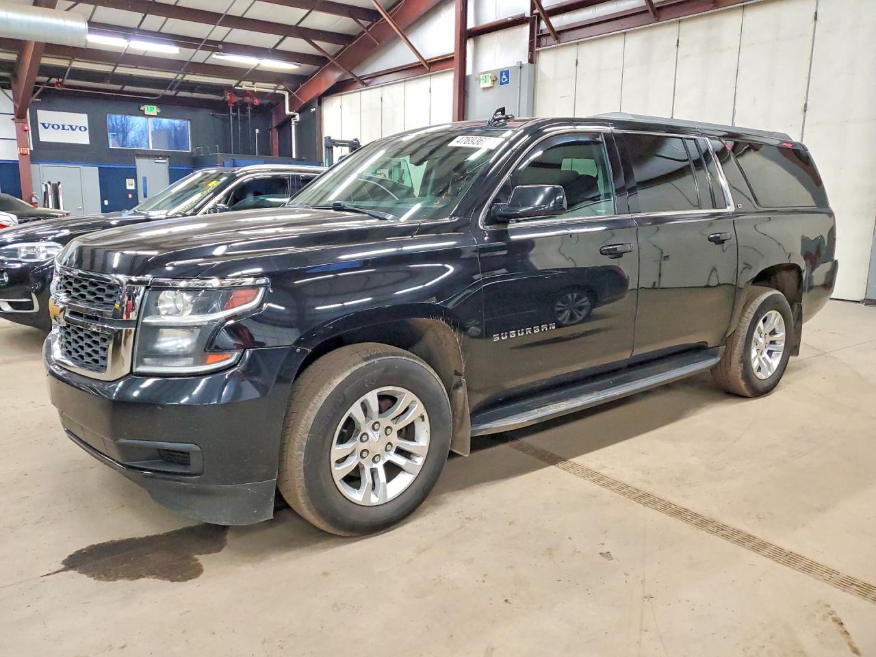 Salvage Chevrolet Suburban Image