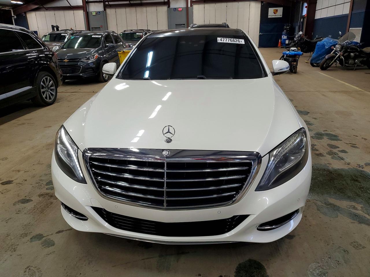 Mercedes-Benz S-Class 550
