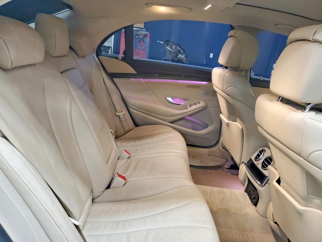 Mercedes-Benz S-Class 550