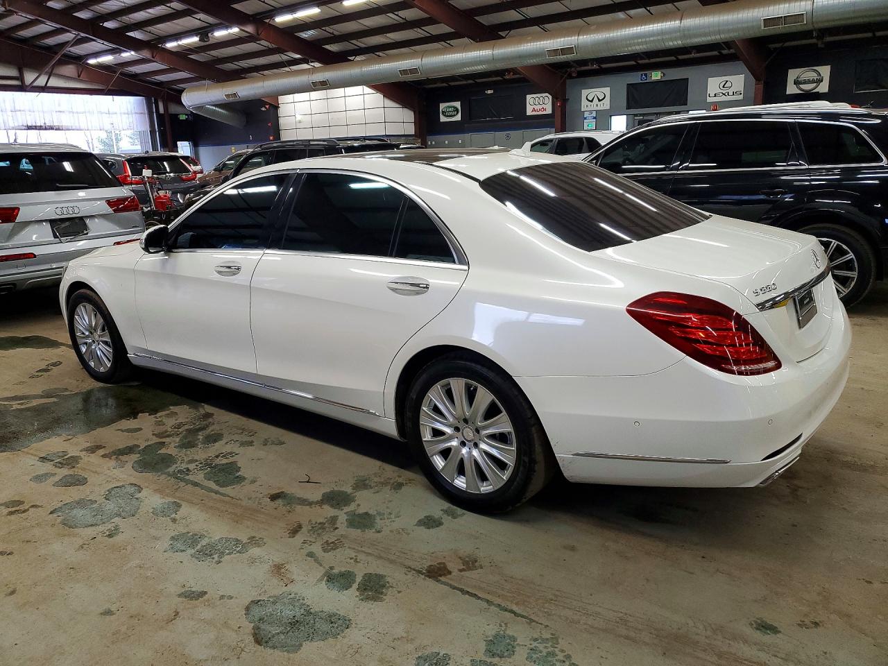 Mercedes-Benz S-Class 550