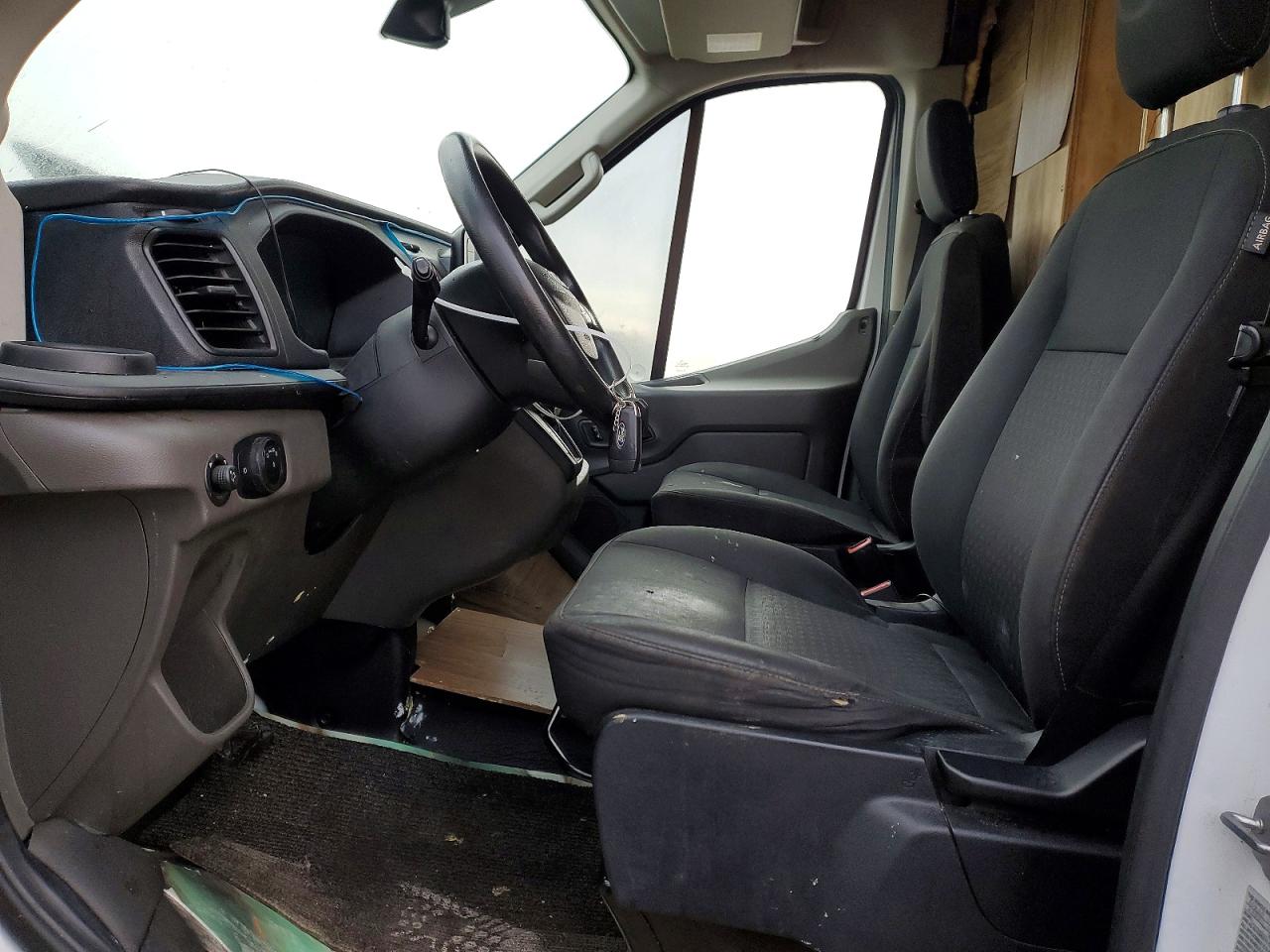 Ford Transit T-150