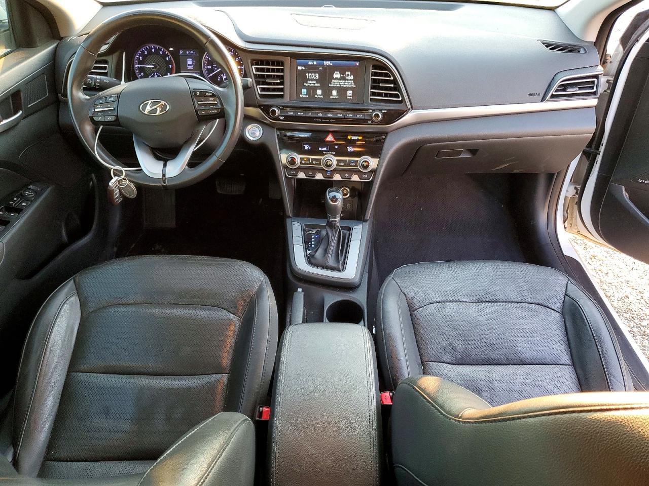 Hyundai ELANTRA Sel