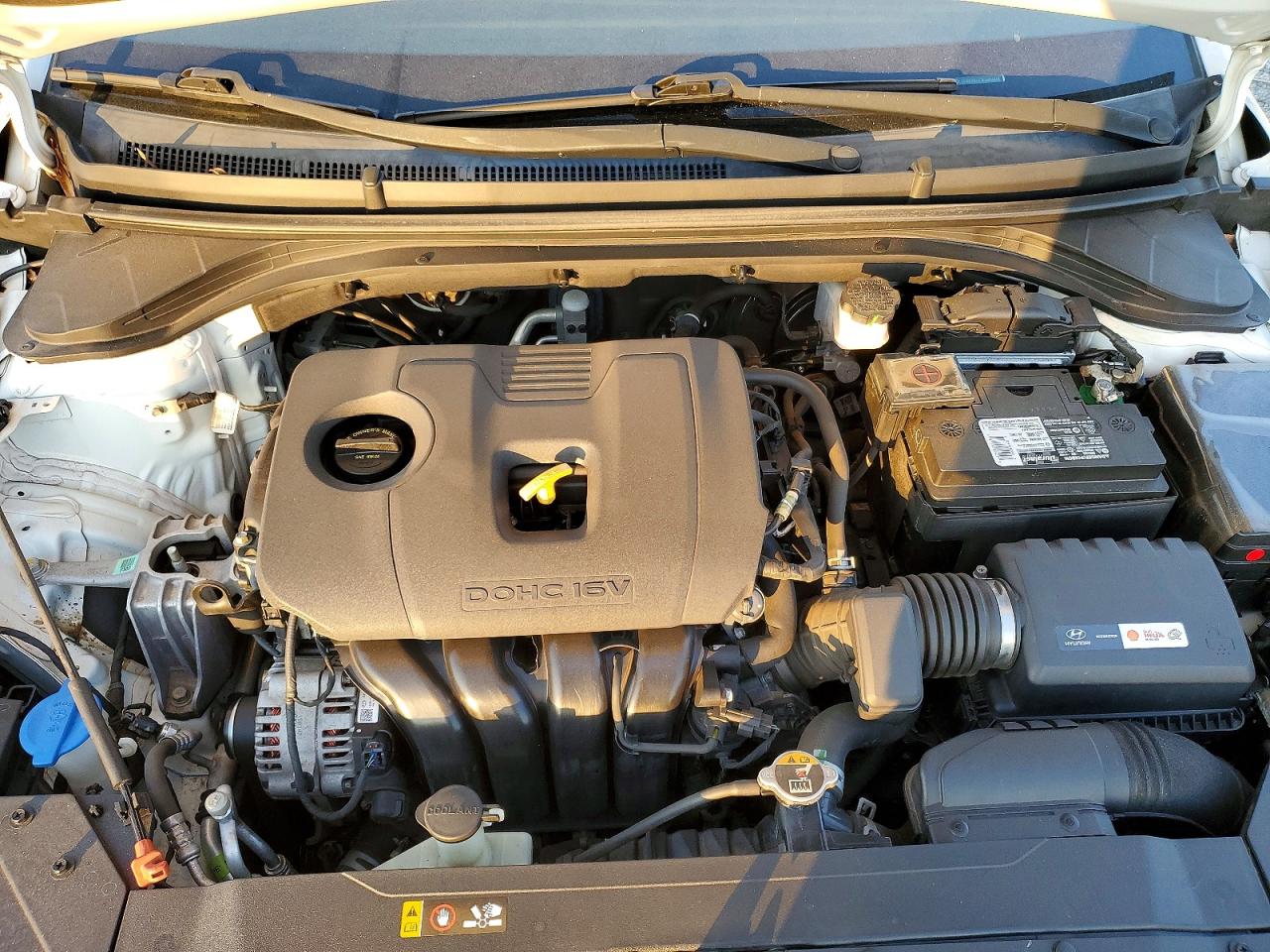 Hyundai ELANTRA Sel