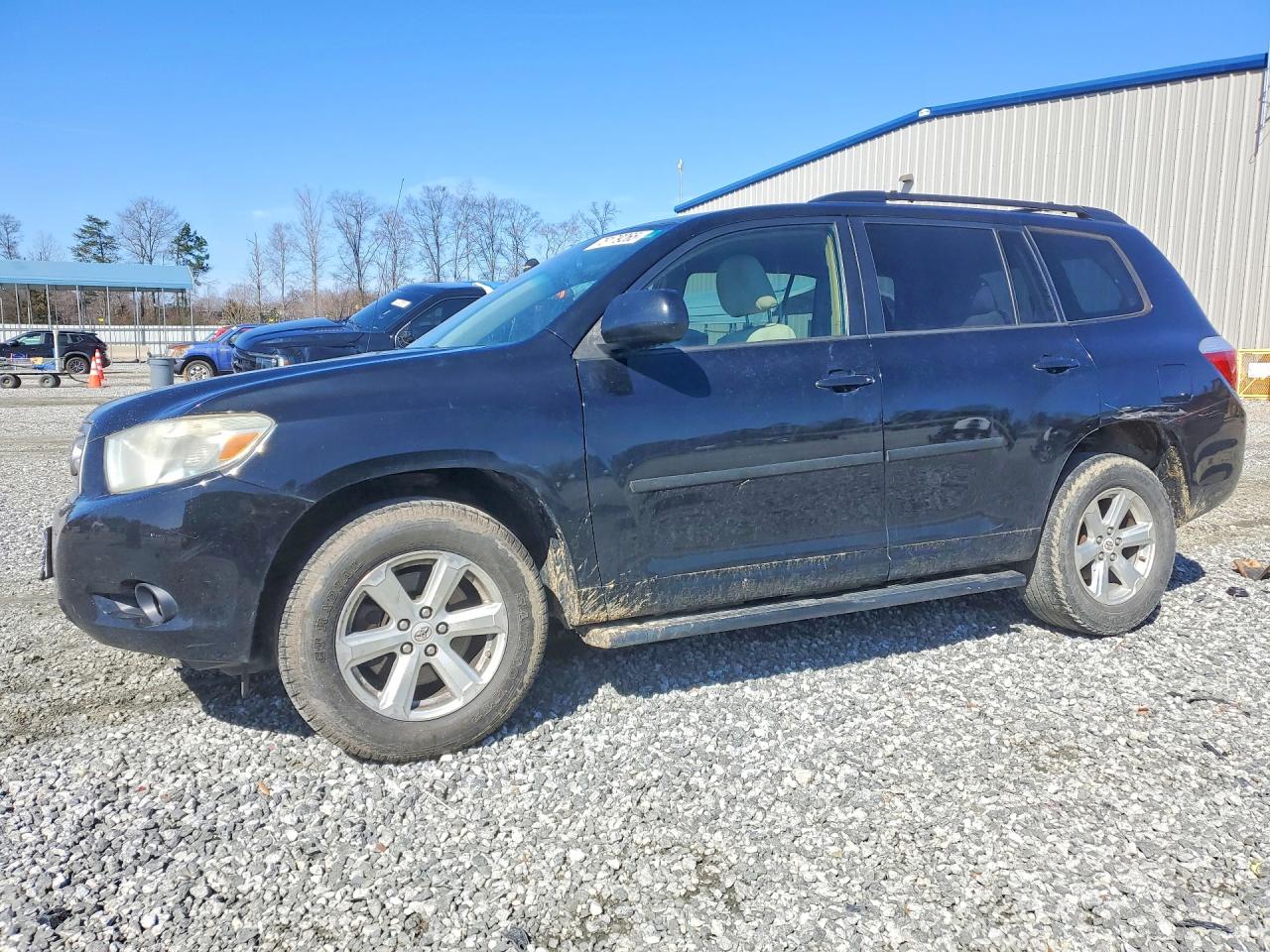 Salvage Toyota Highlander Image
