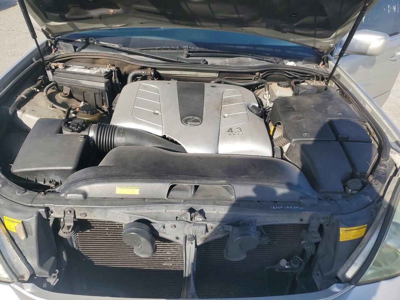 Lexus LS Base
