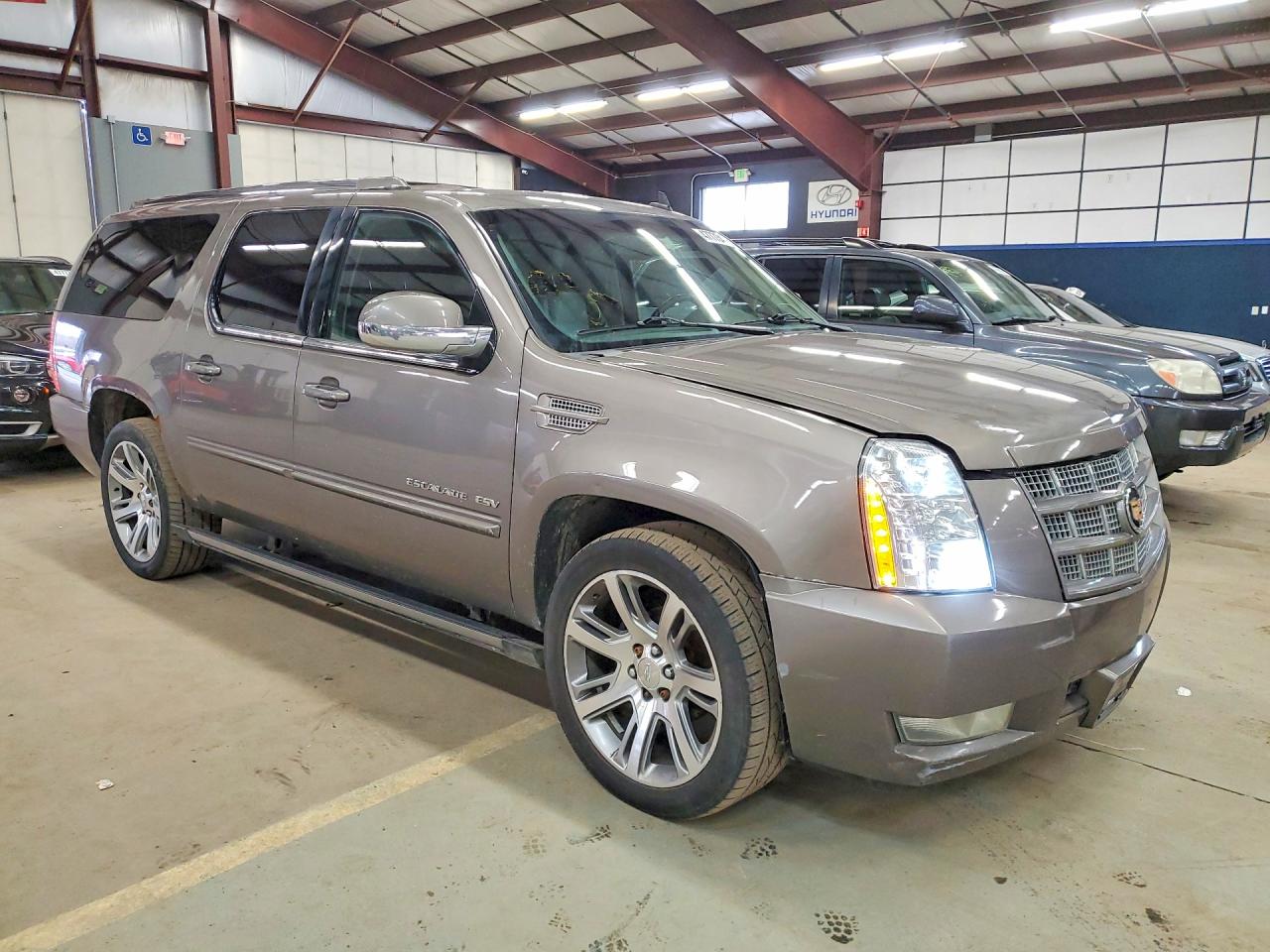 Cadillac Escalade Esv Premium