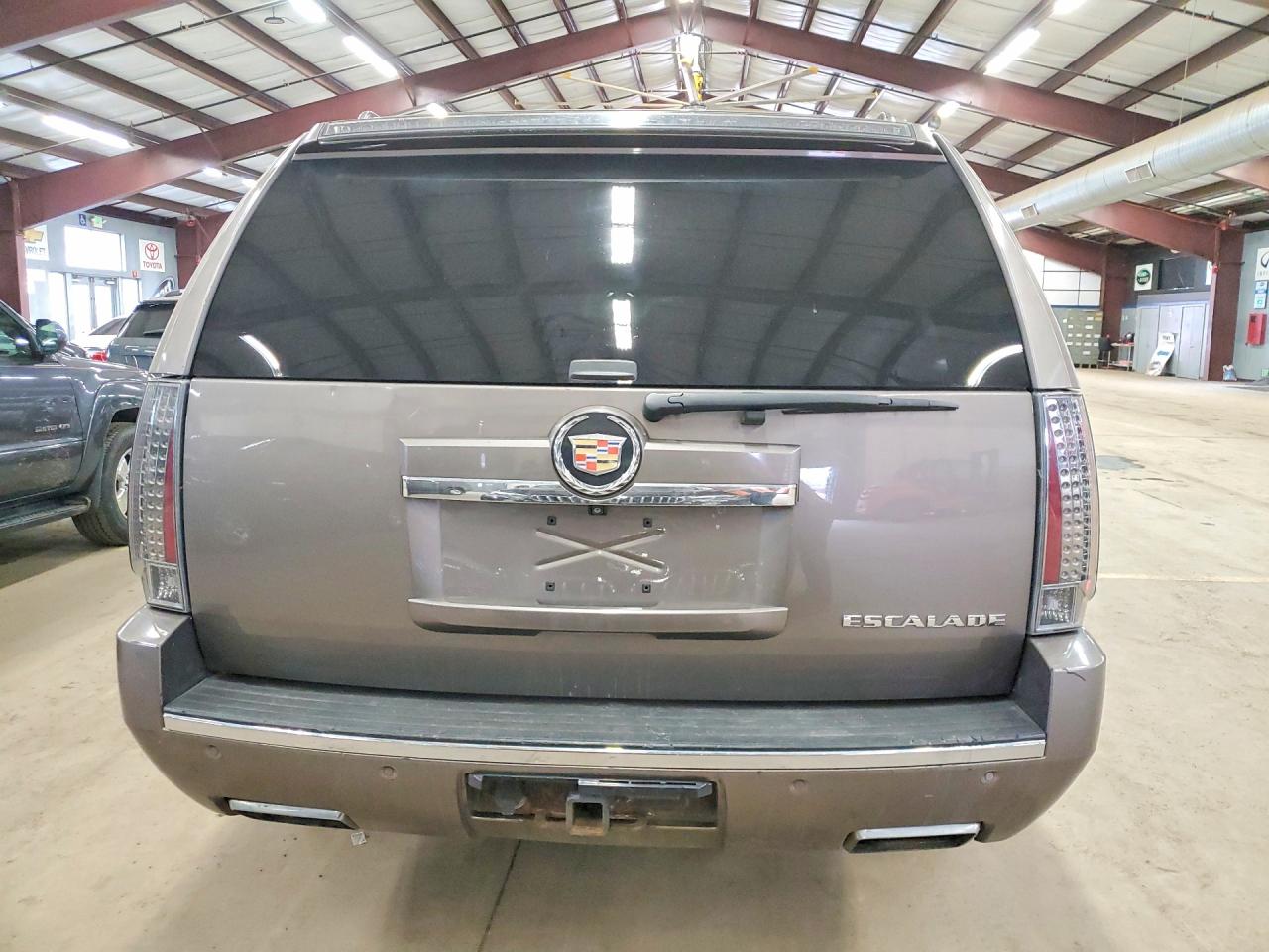 Cadillac Escalade Esv Premium
