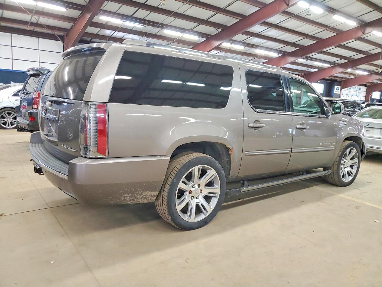 Cadillac Escalade Esv Premium