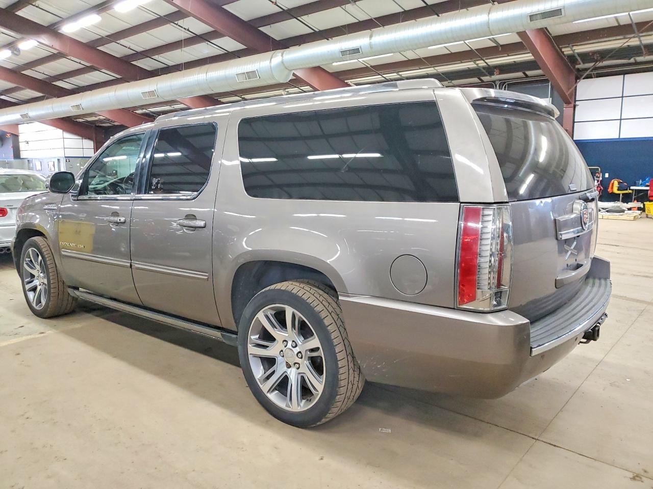 Cadillac Escalade Esv Premium