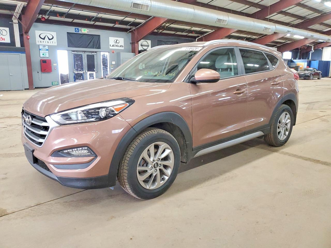 Salvage Hyundai TUCSON Image