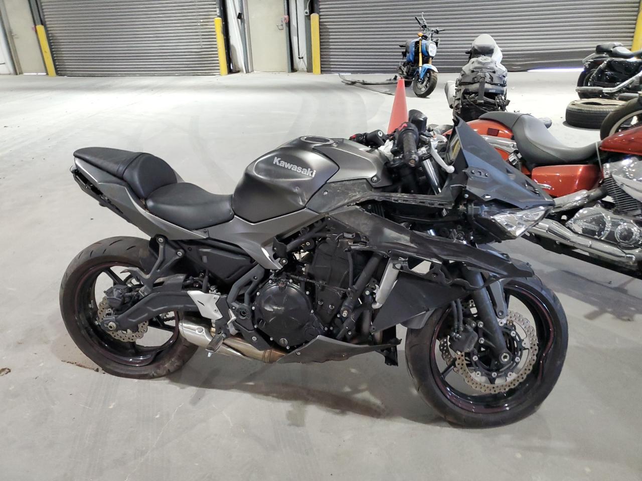 Salvage Kawasaki Ex650 N Image
