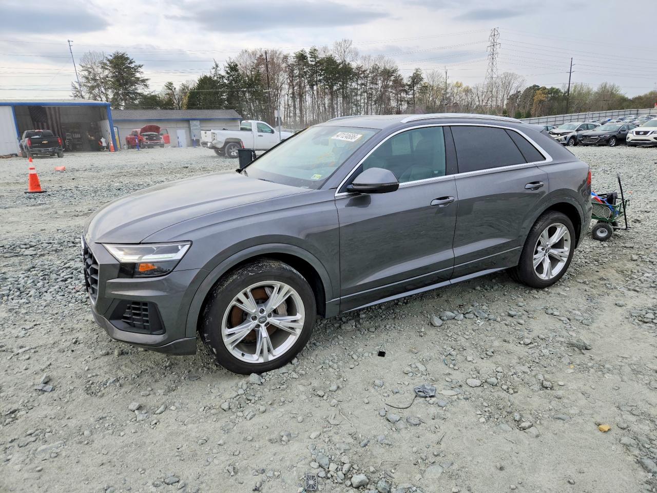 Salvage Audi Q8 Image