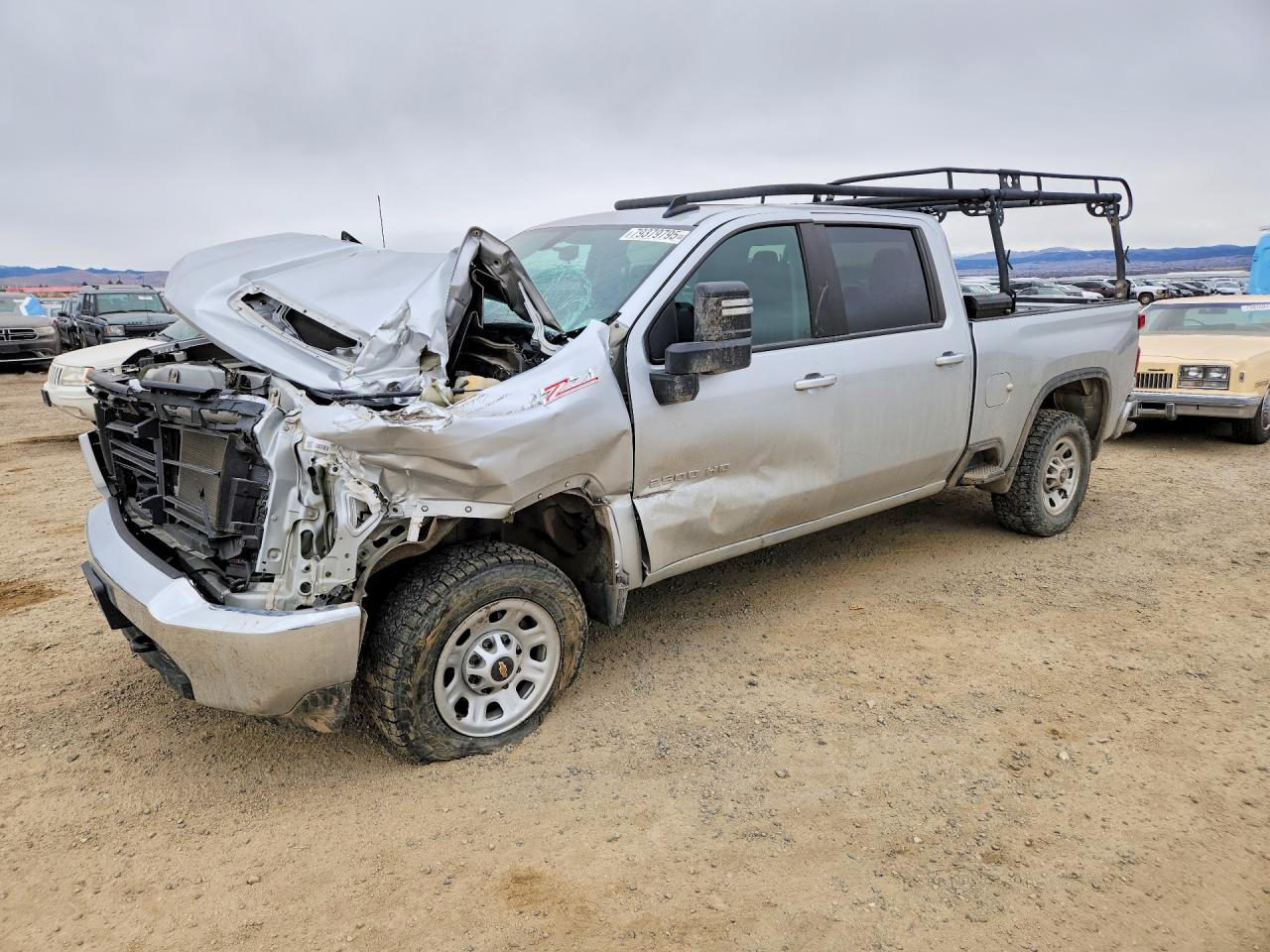 Salvage Chevrolet Silverado Image