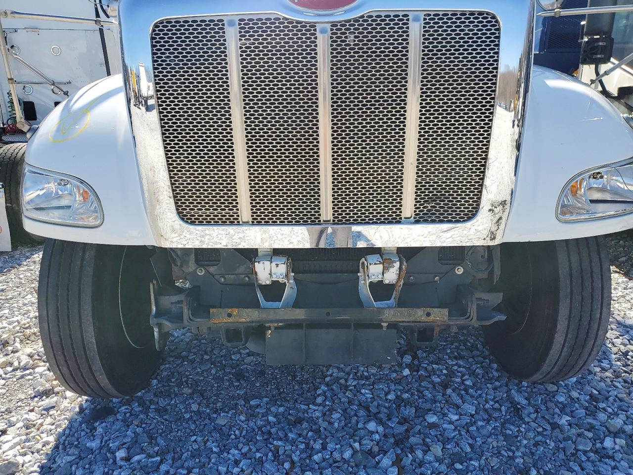 Peterbilt 337