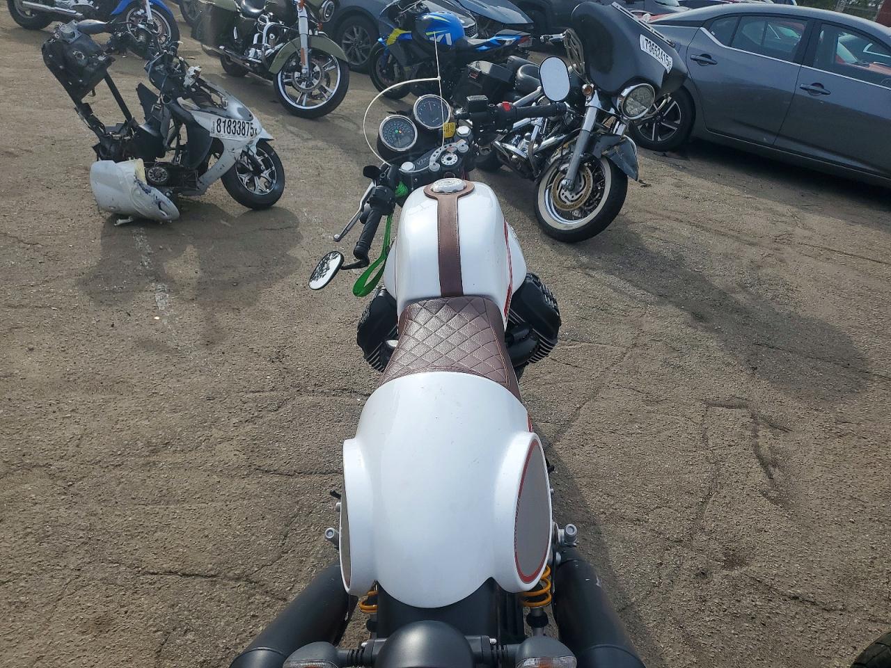 Moto Guzzi V7