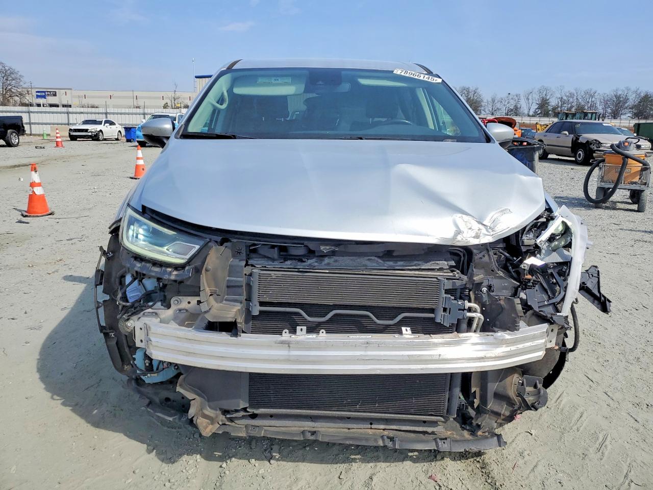 Chrysler Pacifica Touring L