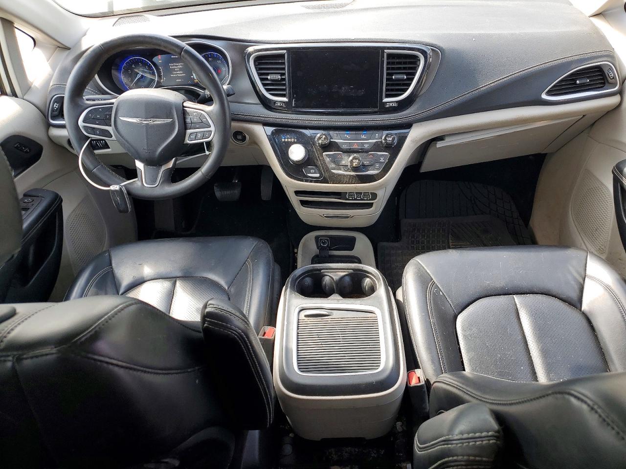 Chrysler Pacifica Touring L