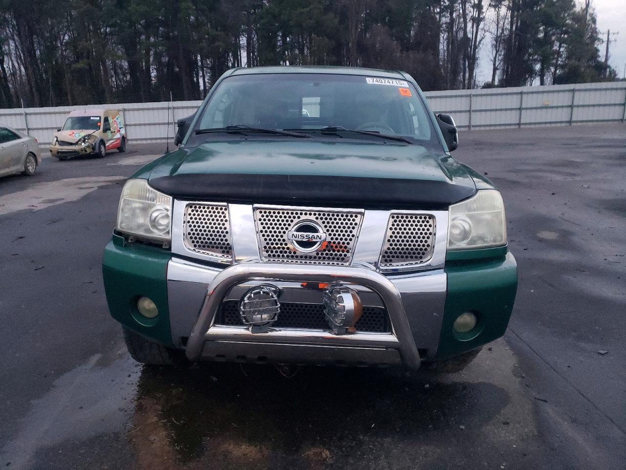 Nissan Titan