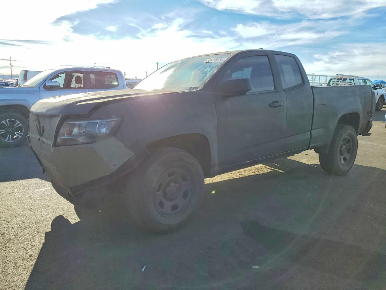 Salvage Chevrolet Colorado Image