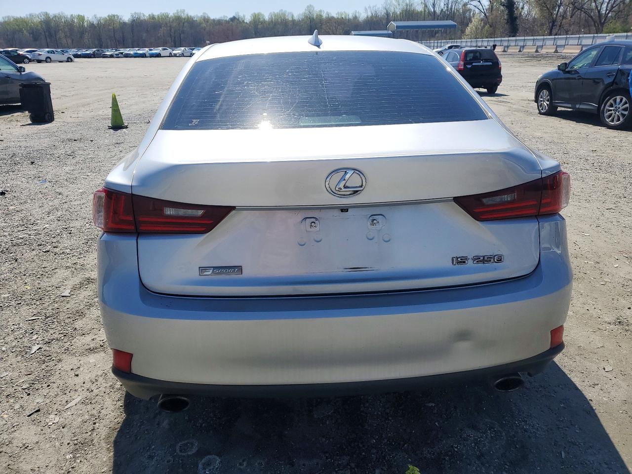Lexus Is Base