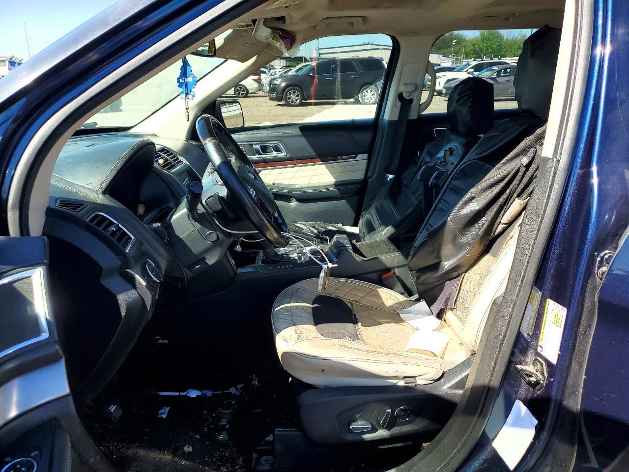 Ford Explorer Platinum