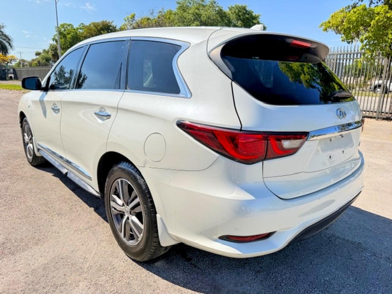 INFINITI Qx Pure