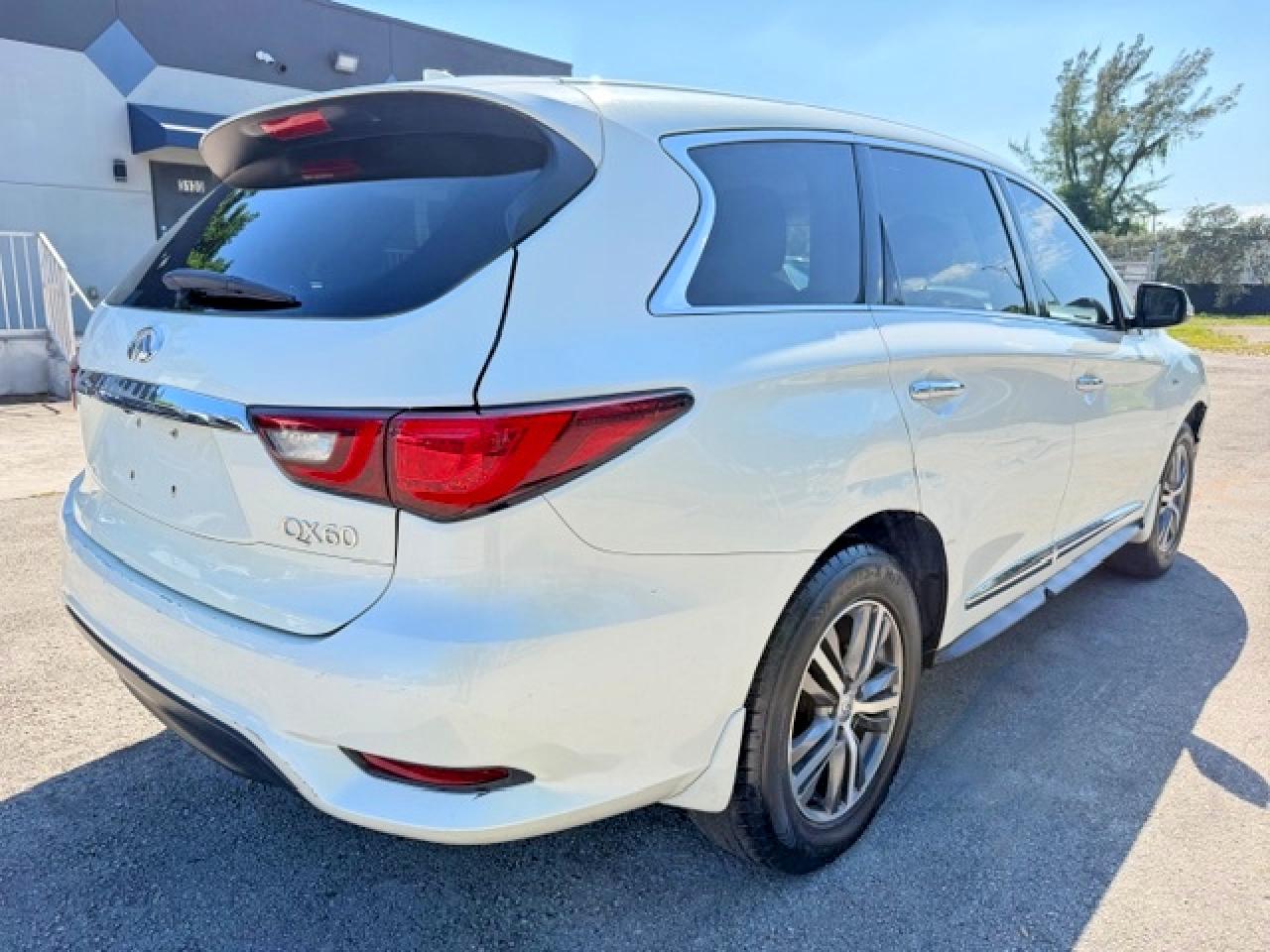 INFINITI Qx Pure