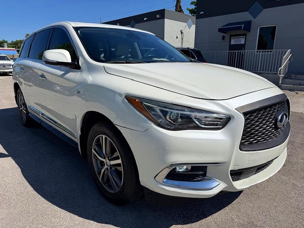 INFINITI Qx Pure