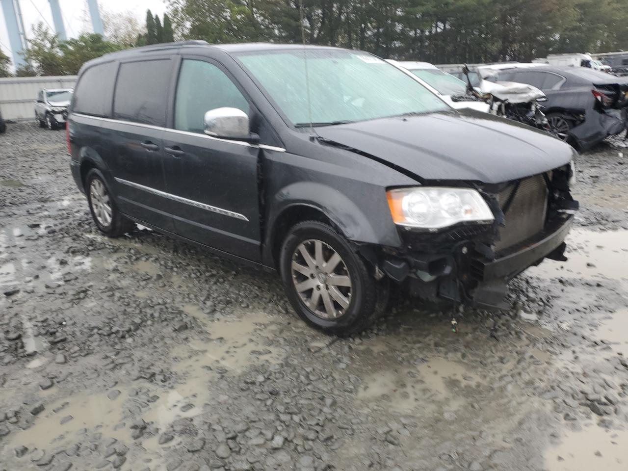 Chrysler Minivan Touring L