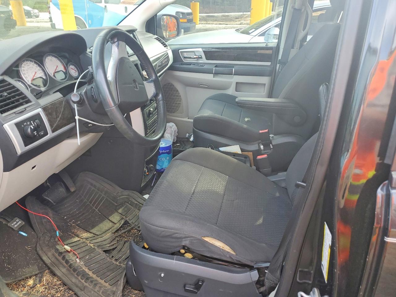 Dodge Caravan Sxt