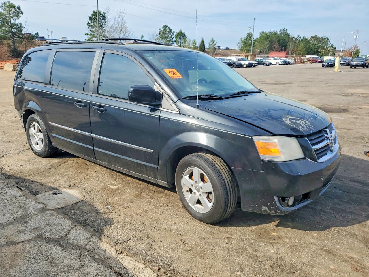 Dodge Caravan Sxt