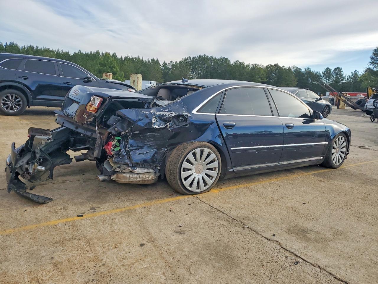 Audi A8 L Quattro