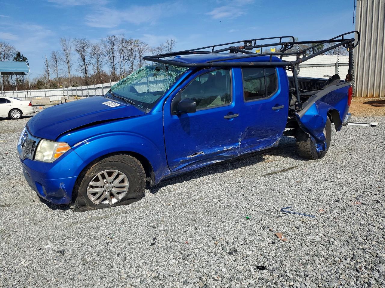 Salvage Nissan Frontier Image