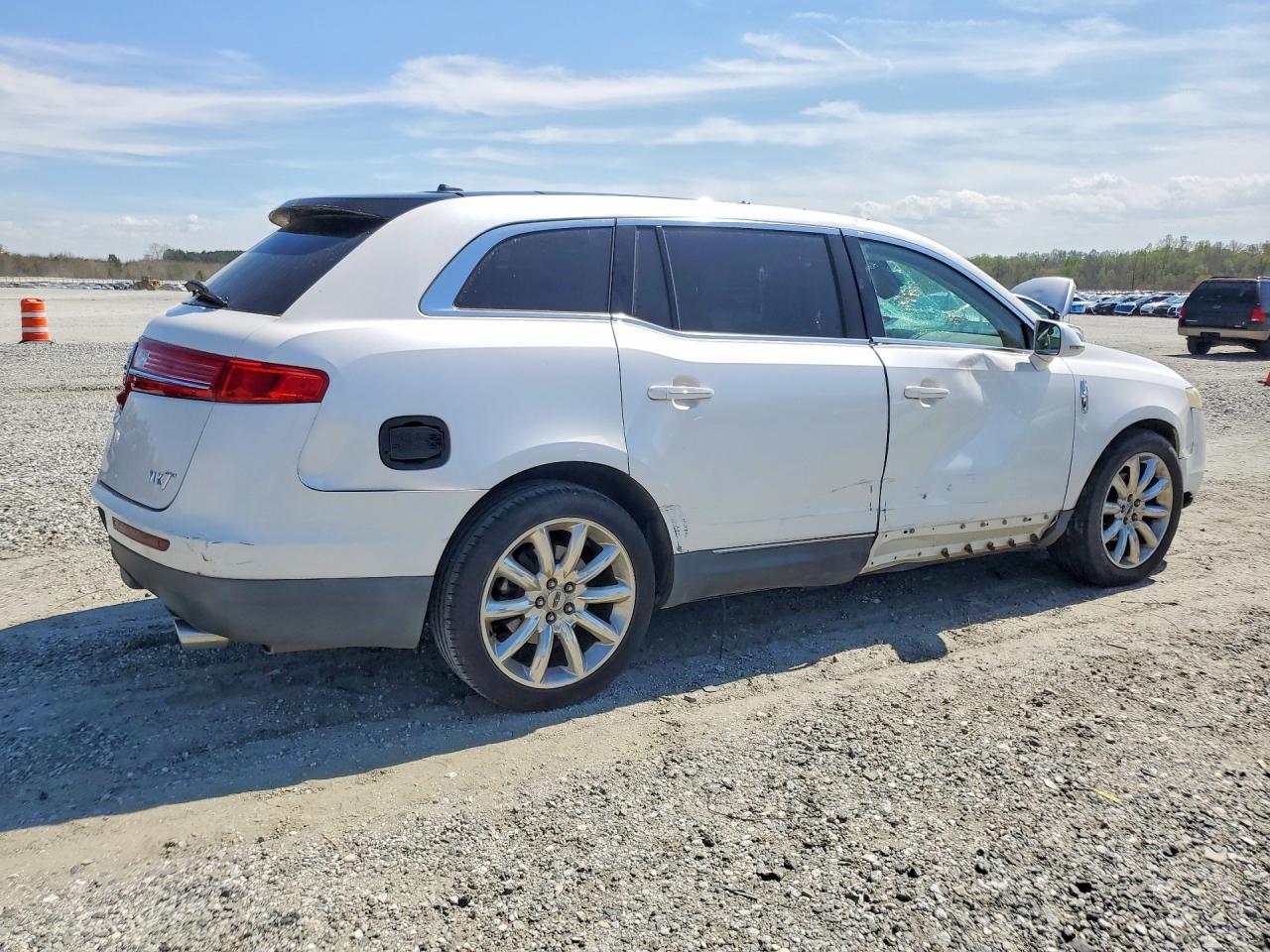 Lincoln MKT